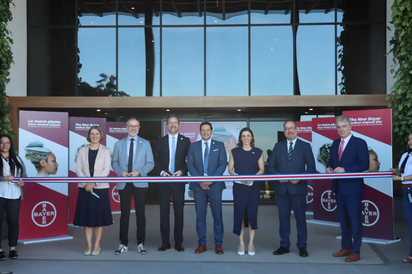 Bayer inaugura moderna planta farmacéutica en Costa Rica y anuncia la creación de 300 nuevos empleos